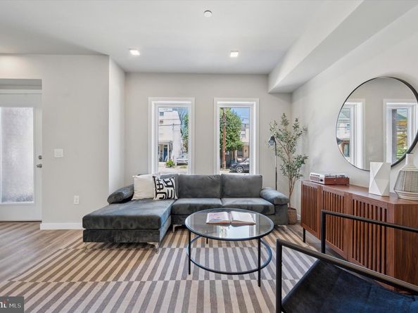 625 Shawmont Avenue, Philadelphia PA 19128