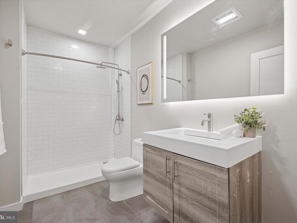 625 Shawmont Avenue, Philadelphia PA 19128