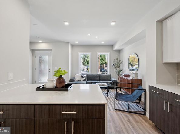 625 Shawmont Avenue, Philadelphia PA 19128