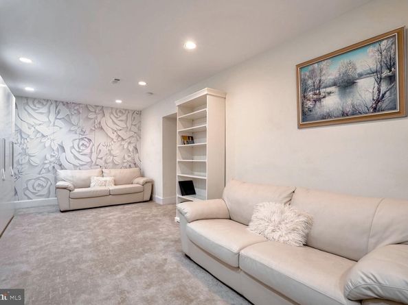 7800 Orchid Street NW, Washington DC 20012