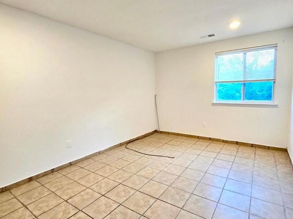 9400 Fairgreen Lane, Philadelphia PA 19114