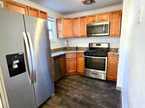 9400 Fairgreen Lane, Philadelphia PA 19114