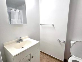 9400 Fairgreen Lane, Philadelphia PA 19114