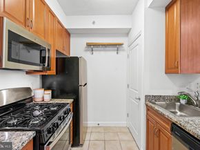 1111 25TH Street NW 502, Washington DC 20037