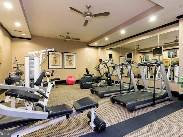 1111 25TH Street NW 502, Washington DC 20037