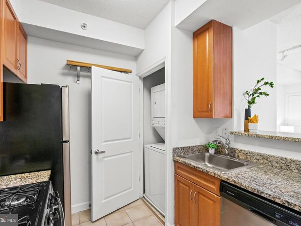 1111 25TH Street NW 502, Washington DC 20037
