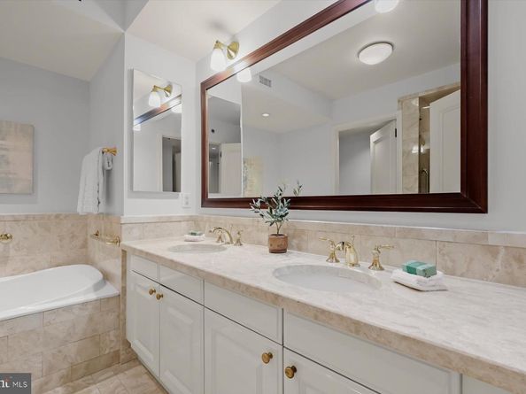 1155 23rd Street NW 5D, Washington DC 20037