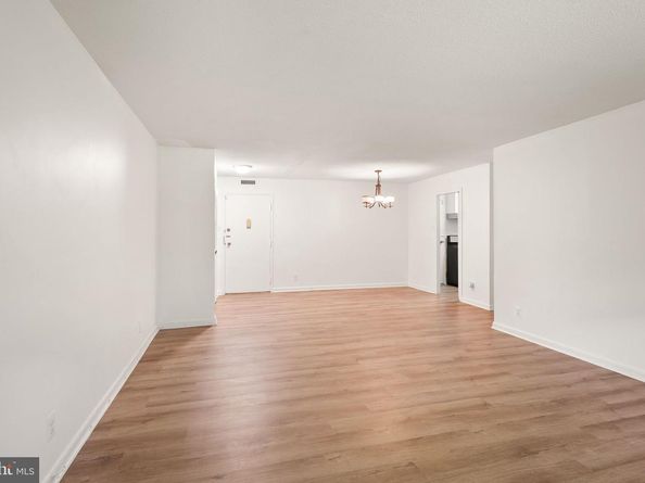 2030 N Adams Street 303, Arlington VA 22201