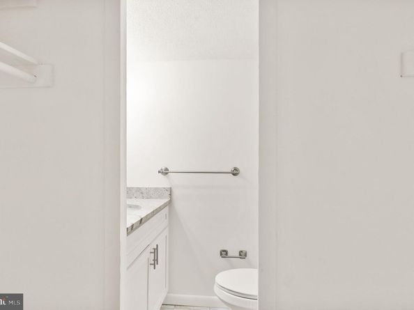 2030 N Adams Street 303, Arlington VA 22201