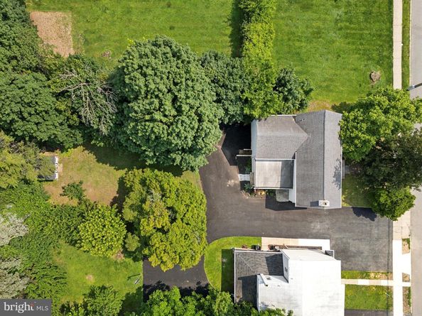 1410 Butler Pike, Conshohocken PA 19428