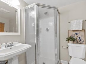 4855 27TH Road S, Arlington VA 22206