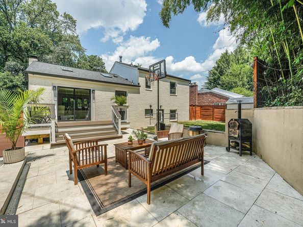 3662 Vacation Lane, Arlington VA 22207