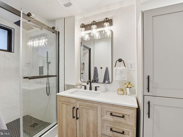 3662 Vacation Lane, Arlington VA 22207