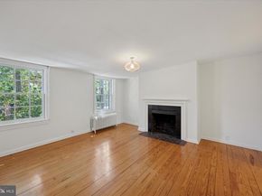 2123 Cypress Street, Philadelphia PA 19103