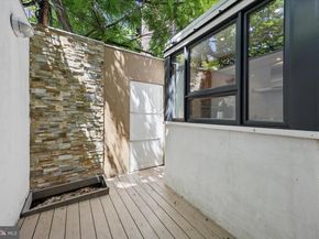 2123 Cypress Street, Philadelphia PA 19103