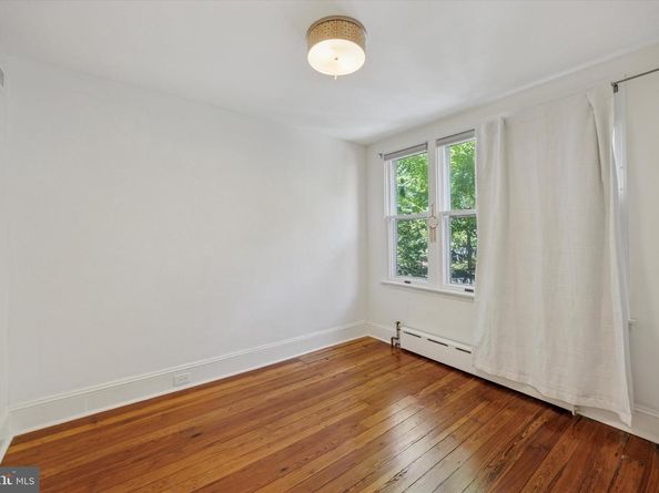 2123 Cypress Street, Philadelphia PA 19103