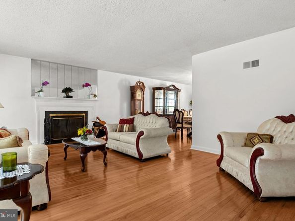 7608 Coventry Avenue, Elkins Park PA 19027