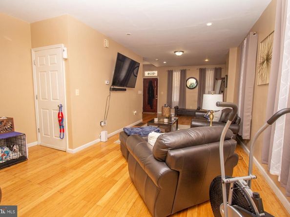 5528 N Lawrence Street, Philadelphia PA 19120