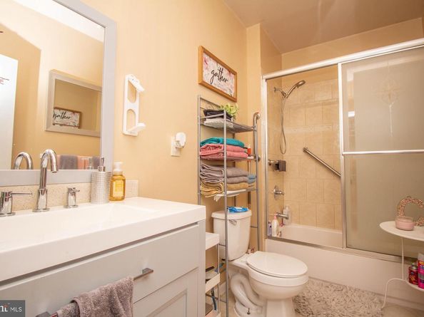5528 N Lawrence Street, Philadelphia PA 19120