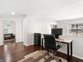 528 Manning Walk, Philadelphia PA 19106