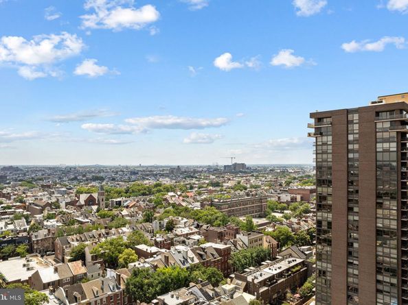 528 Manning Walk, Philadelphia PA 19106