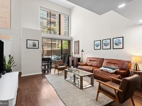 528 Manning Walk, Philadelphia PA 19106