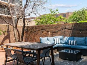 528 Manning Walk, Philadelphia PA 19106