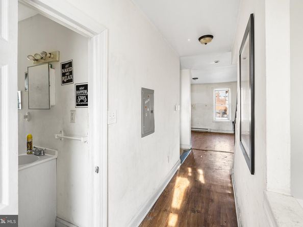 802 E Chelten Avenue, Philadelphia PA 19138