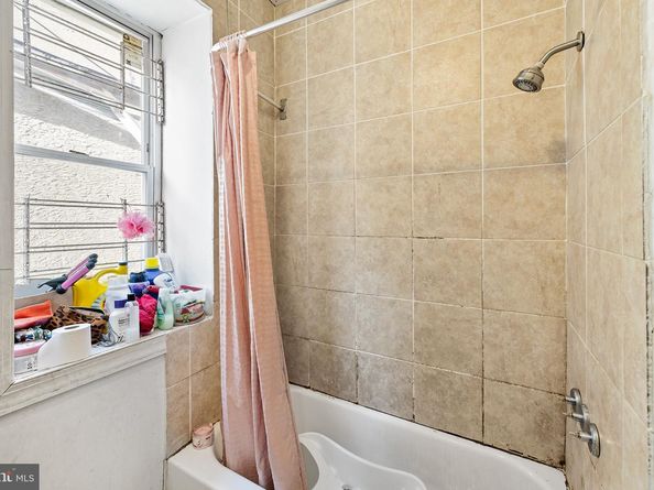 802 E Chelten Avenue, Philadelphia PA 19138