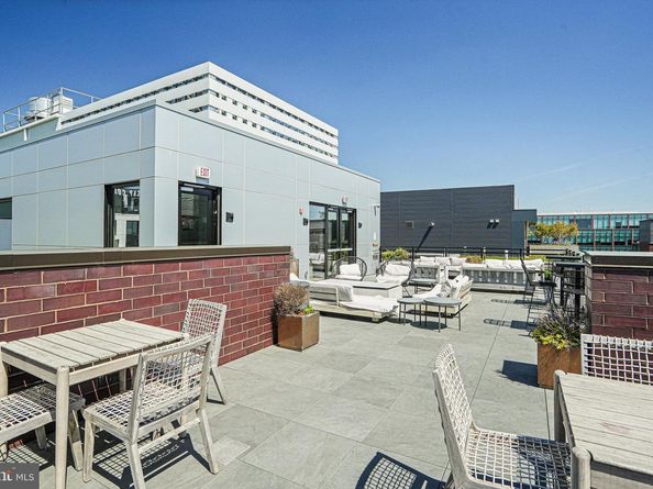 37 L Street SE 101, Washington DC 20003