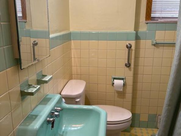2642 S 17TH Street, Philadelphia PA 19145