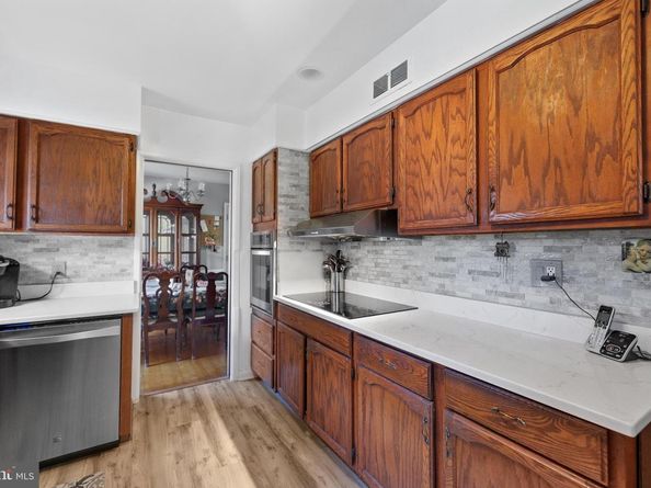 5915 5TH Road N, Arlington VA 22203