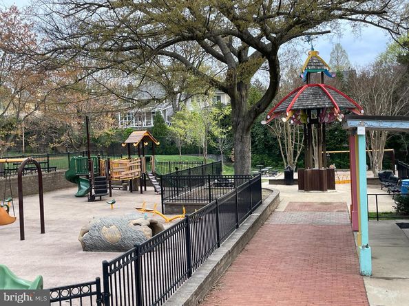 2905 Newark Street NW, Washington DC 20008