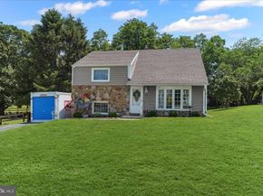 15 Pearson Drive, Springfield PA 19064