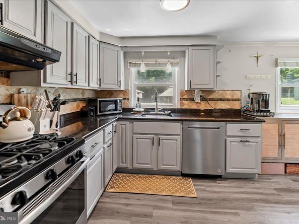 15 Pearson Drive, Springfield PA 19064