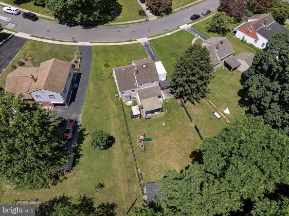 15 Pearson Drive, Springfield PA 19064