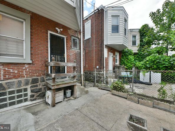 5331 Race Street, Philadelphia PA 19139