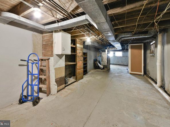 5331 Race Street, Philadelphia PA 19139