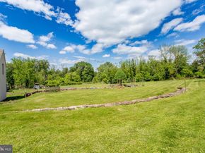 577 Sackettsford Road, Warminster PA 18974