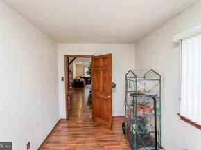 577 Sackettsford Road, Warminster PA 18974