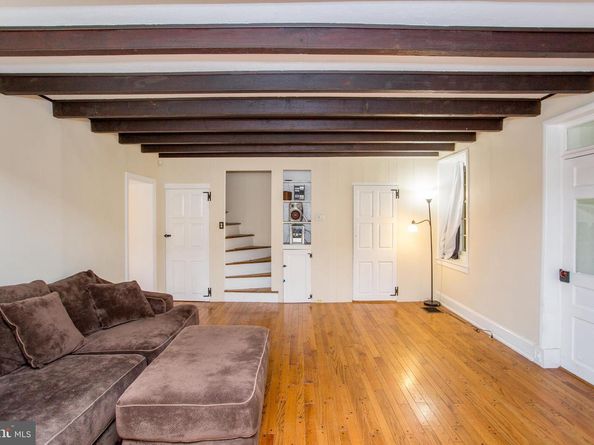 577 Sackettsford Road, Warminster PA 18974
