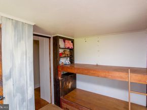 577 Sackettsford Road, Warminster PA 18974