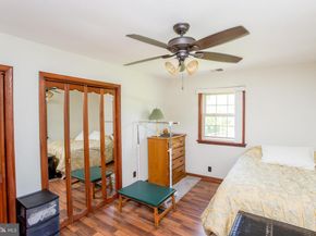 577 Sackettsford Road, Warminster PA 18974