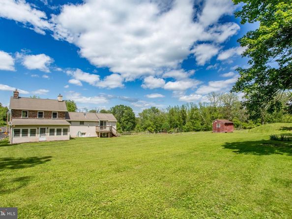 577 Sackettsford Road, Warminster PA 18974