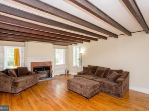 577 Sackettsford Road, Warminster PA 18974