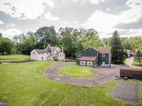 577 Sackettsford Road, Warminster PA 18974