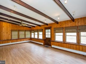 577 Sackettsford Road, Warminster PA 18974
