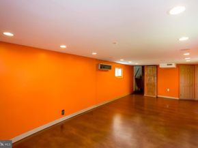577 Sackettsford Road, Warminster PA 18974