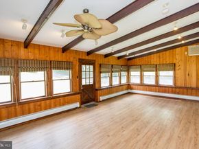 577 Sackettsford Road, Warminster PA 18974