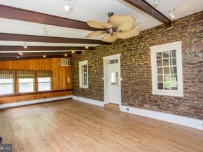 577 Sackettsford Road, Warminster PA 18974